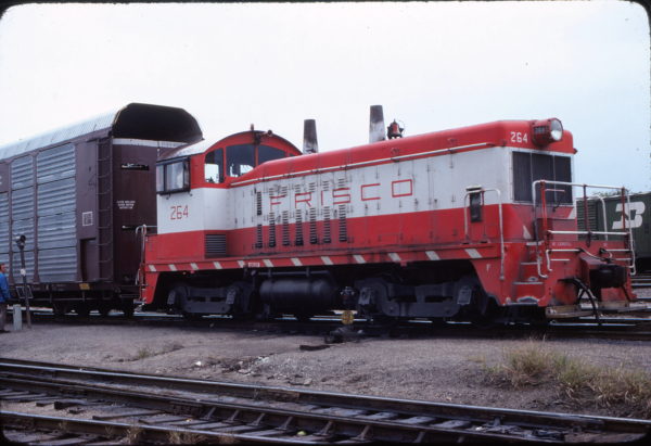 NW2 264 (location unknown) in October 1977 (Don Reck)