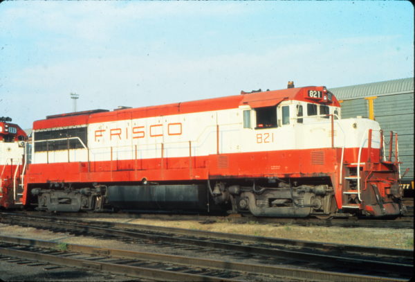 U25B 821 at St. Louis, Missouri in September 1980 (Vernon Ryder)