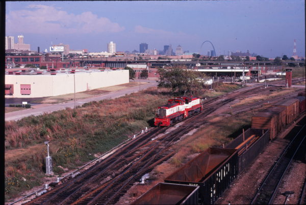 SW1500s 337 and 332 at St. Louis, Missouri in September 1978