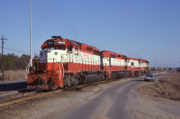 SD40-2s 6842, 6843 and U30B 5796 at Memphis, Tennessee in February 1981 (Lon Coone)