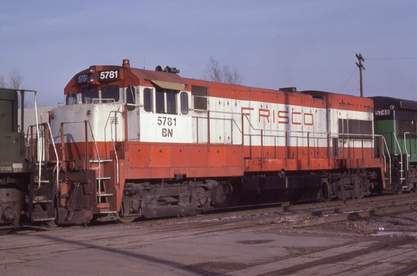 U30B 5781 (Frisco 843) (location unknown) in January 1981