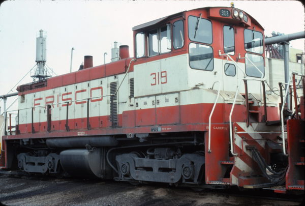 SW1500 319 (location unknown) in April 1976