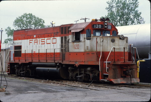 GP15-1 120 at Hugo, Oklahoma in May 1980 (D.W. Golde)