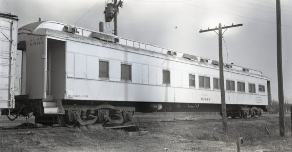 MOW 105444 at Clinton, Missouri on January 1, 1965