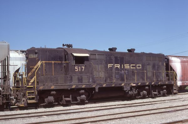 GP7 517 at Wichita, Kansas on July 29, 1977 (Peter Arnold)