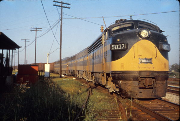 F7A 5037 near Memphis, Tennessee in June 1960 (Al Chione)