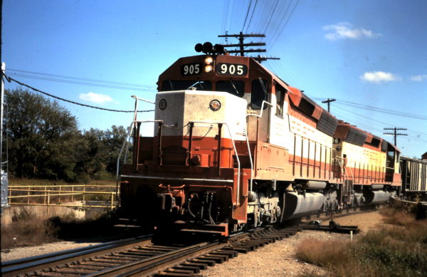 SD45s 905 and 906 (date and location unknown)