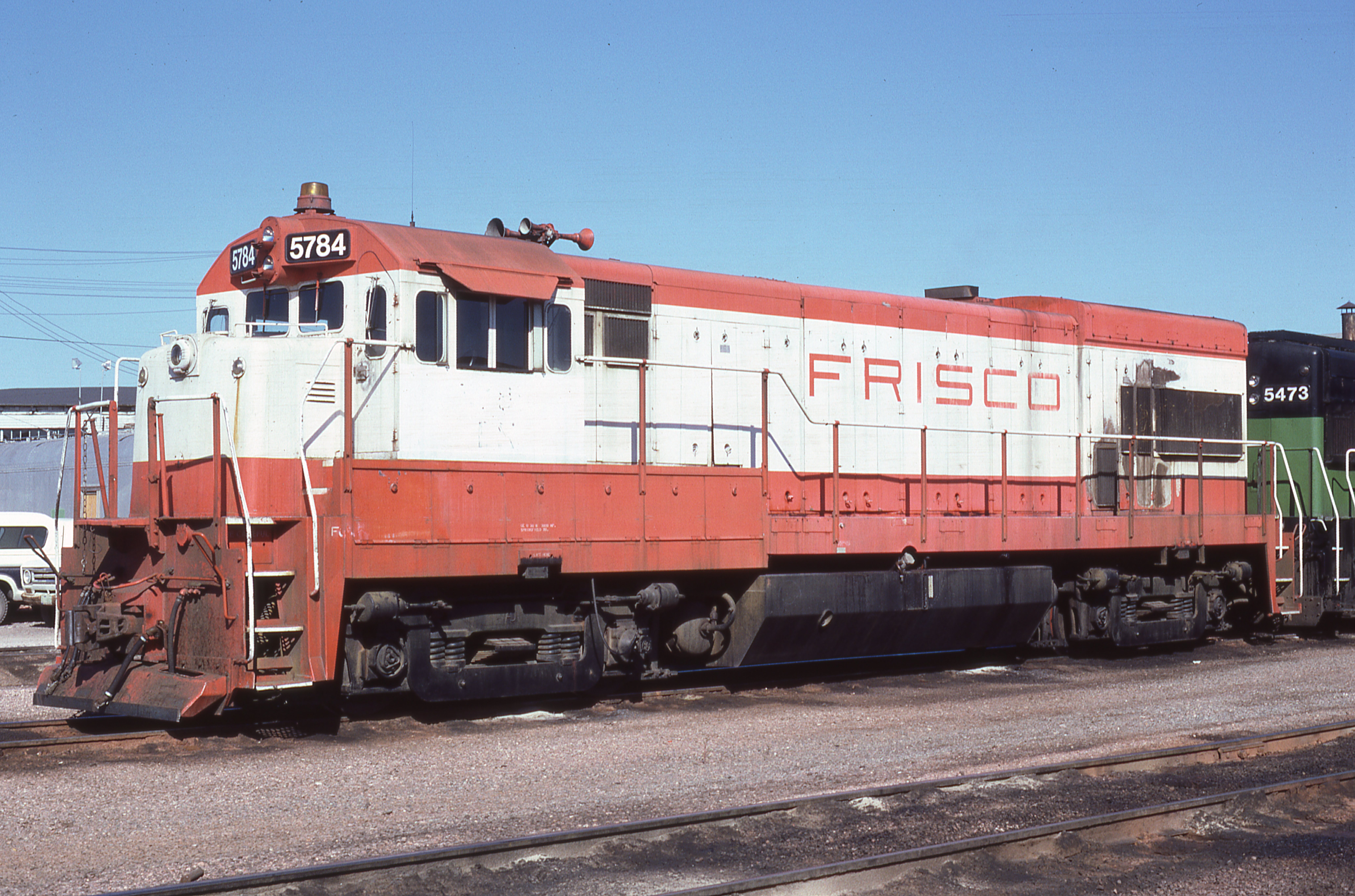 U30B-5784-Frisco-846-at-Lincoln-Nebraska-on-October-6-1981-J.R.-Quinn.jpg