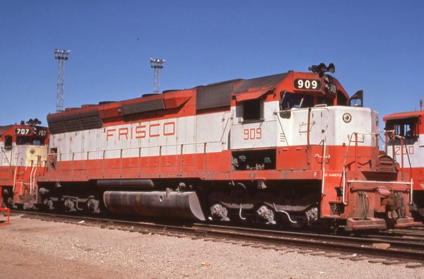 SD45 909 at Springfield, Missouri in August 1974