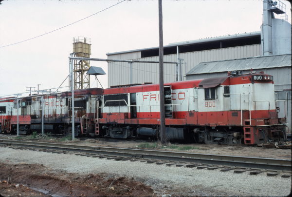 U25B 800 at Springfield, Missouri on May 2, 1977