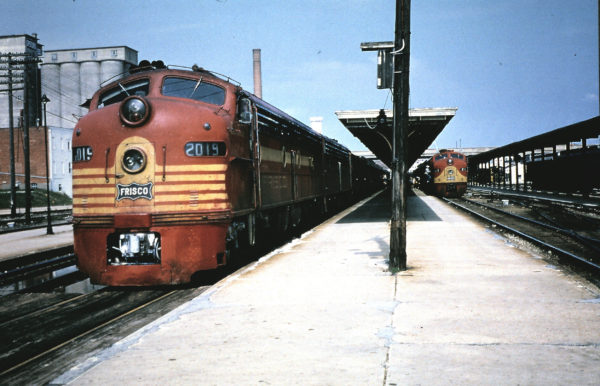 E8A 2019 (Cavalcade) at Springfield, Missouri in March 1965 (George Strombeck)