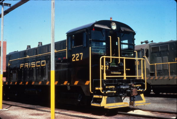 VO-1000 227 at Springfield, Missouri in May 1963  (Vernon Ryder)