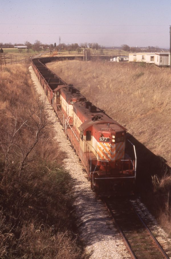 GP7 577 at Cedars, Oklahoma in May 1974