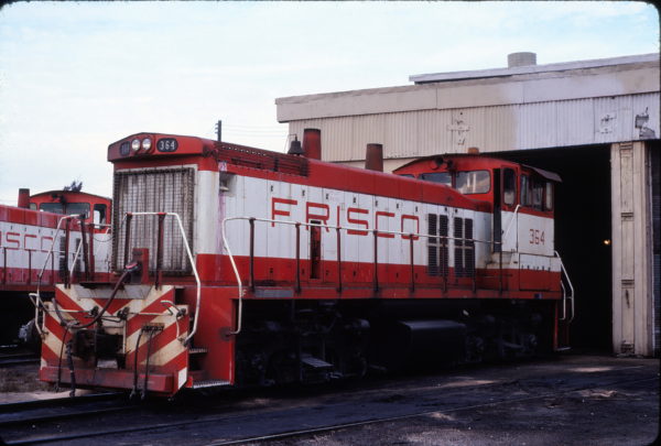 MP15DC 364 (date and location unknown) in November 1980