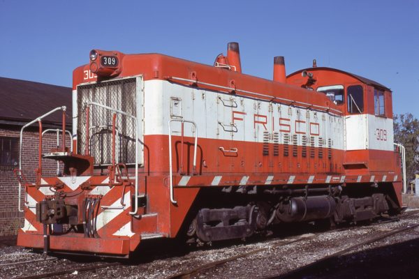 SW9 309 at Memphis, Tennessee in January 1981 (Lon Coone)