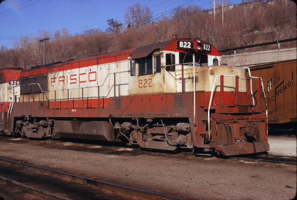 U25B 822 at Kansas City, Missouri on April 9, 1975 (James Primm)