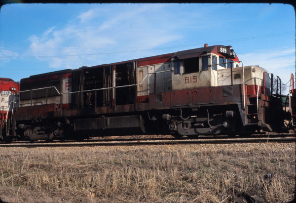U25B 819 at Carrollton, Texas in March 1977