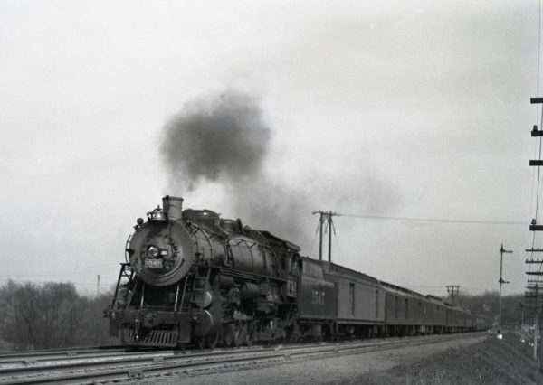 4-8-2 1507 on Train #7, the Bluebonnet, at Shrewsbury, Missouri in 1940 (William K. Barham)