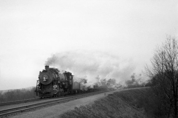 4-8-2 1509 on Train #7 at Valley Park, Missouri in 1942 (William K. Barham)