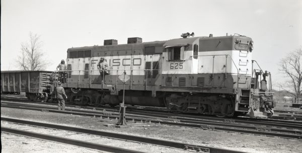 GP7 625 at North Clinton, Missouri on March 25, 1975