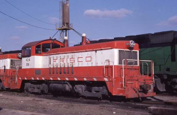NW2 424 (Frisco 264) at St. Louis, Missouri on March 26, 1982 (G.L. Powell)