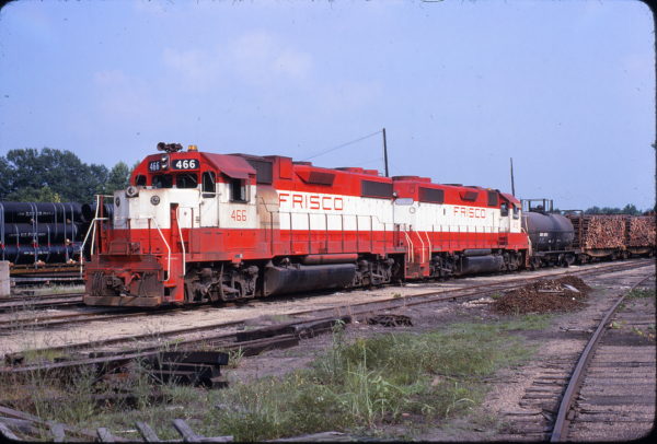 GP38-2s 466 and 470 at York, Alabama on June 22, 1979 (John Scala)