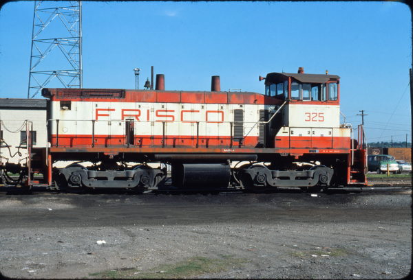 SW1500 325 at Birmingham, Alabama on April 17, 1976 (S.H. Jackowski)