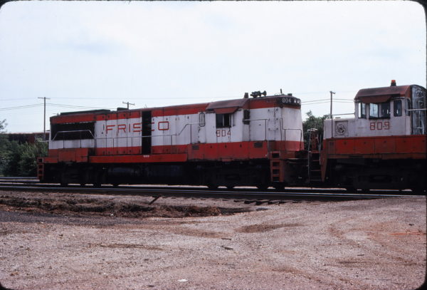 U25B 804 at Springfield, Missouri in August 1977