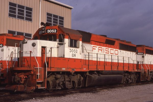 GP40-2 3052 (Frisco 762) at Tulsa, Oklahoma on October 4, 1981 (R. Bee)