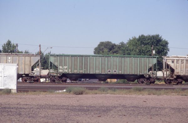 Hopper 86767 at Pasco, Washington on August 15, 1997 (R.R. Taylor)