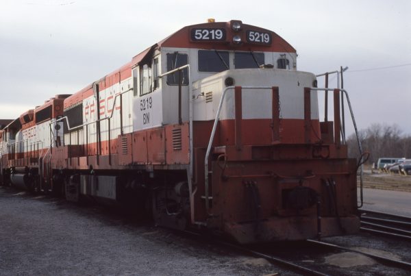 U25B 5219 (Frisco 817) at Springfield, Missouri in January 1981 (Dan Munson)