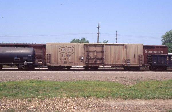 Boxcar 700181 at Monett, Missouri on May 17, 1997 (R.R. Taylor)