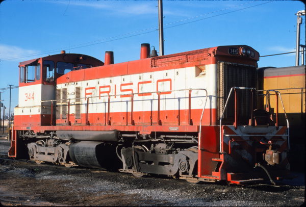 SW1500 344 at Memphis, Tennessee on January 26, 1975 (Alton Lanier)