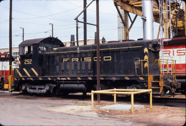 NW2 252 at Cherokee Yard, Tulsa, Oklahoma on August 20, 1977