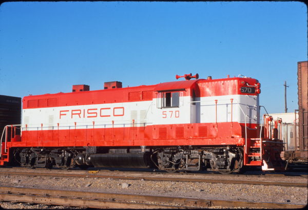 GP7 570 at Memphis, Tennessee on November 8, 1974 (Alton Lanier)
