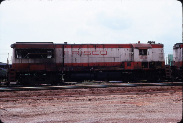 U25B 806 at Springfield, Missouri in September 1977