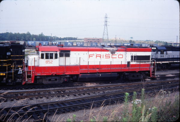 U30B 852 at Bryan Park Terminal in Richmond, Virginia in pool service on the SCL in July 1978