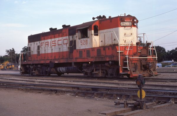GP7 528 at Oklahoma City, Oklahoma in August 1974 (Steve Gartner)