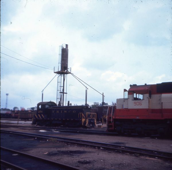 NW2 256 at St. Louis, Missouri in August 1970 (Ken McElreath)
