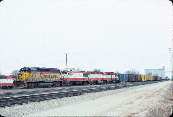 B&O GP40-2 4133, U25B 823, GP40-2 754 and GP35 701 at Springfield, Missouri on Train #35 on March 27, 1980 (Bob Graham)