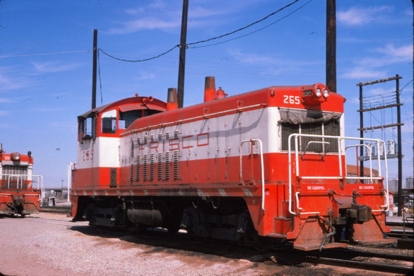 NW2 265 at Tulsa, Oklahoma in April 1975 (Lloyd Neal)