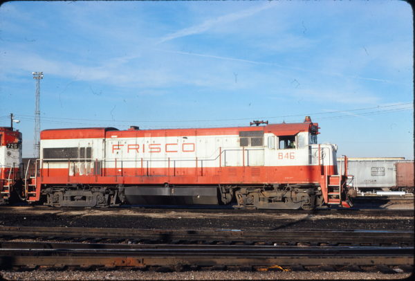 U30B 846 at Memphis, Tennessee on December 20, 1980 (David Johnston)