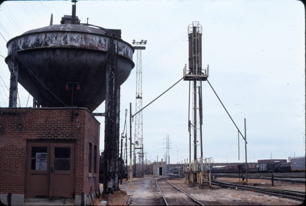 Water Tower and Sand Tower at Lindenwood Yard, St. Louis, Missouri in November 1979 (Ken McElreath)