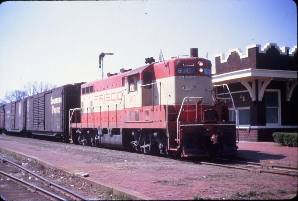 GP7 610 leads an extra at Rogers, Arkansas on March 28, 1967