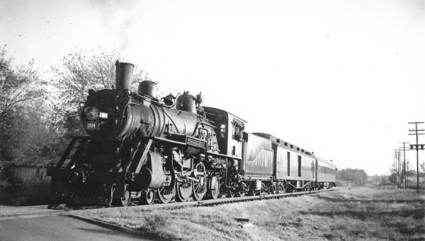 4-6-2 1014 with Train #20 at Springfield, Missouri on October 15, 1949 (Arthur B. Johnson)