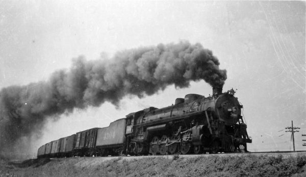 4-8-2 4304 leaving St. Louis, Missouri on April 30, 1940 (Arthur B. Johnson)