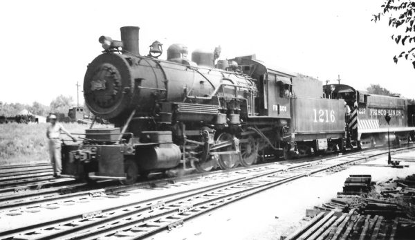 2-8-0 1216 and VO-1000 227 at Springfield, Missouri on August 9, 1947 (Arthur B. Johnson)
