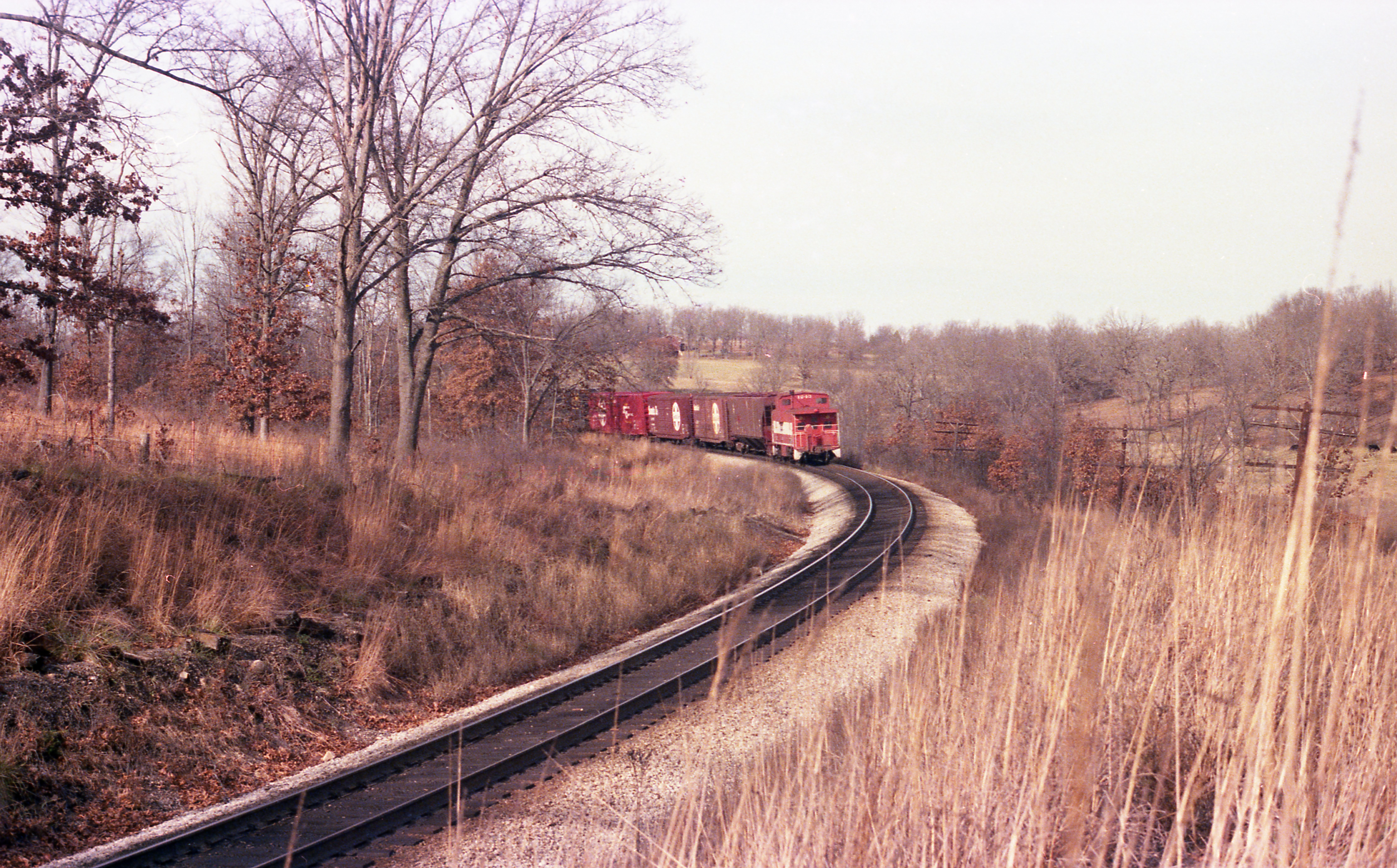 SD45s 922 and 945, and GP35 700 North of Thayer, Missouri on November 24, 1979 (R.R. Taylor)