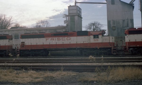 SD45 928 at Thayer, Missouri on November 23, 1979 (R.R. Taylor)