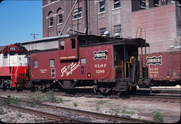 Caboose 1289 at Kansas City, Missouri on July 29, 1978 (George Cheatwood)